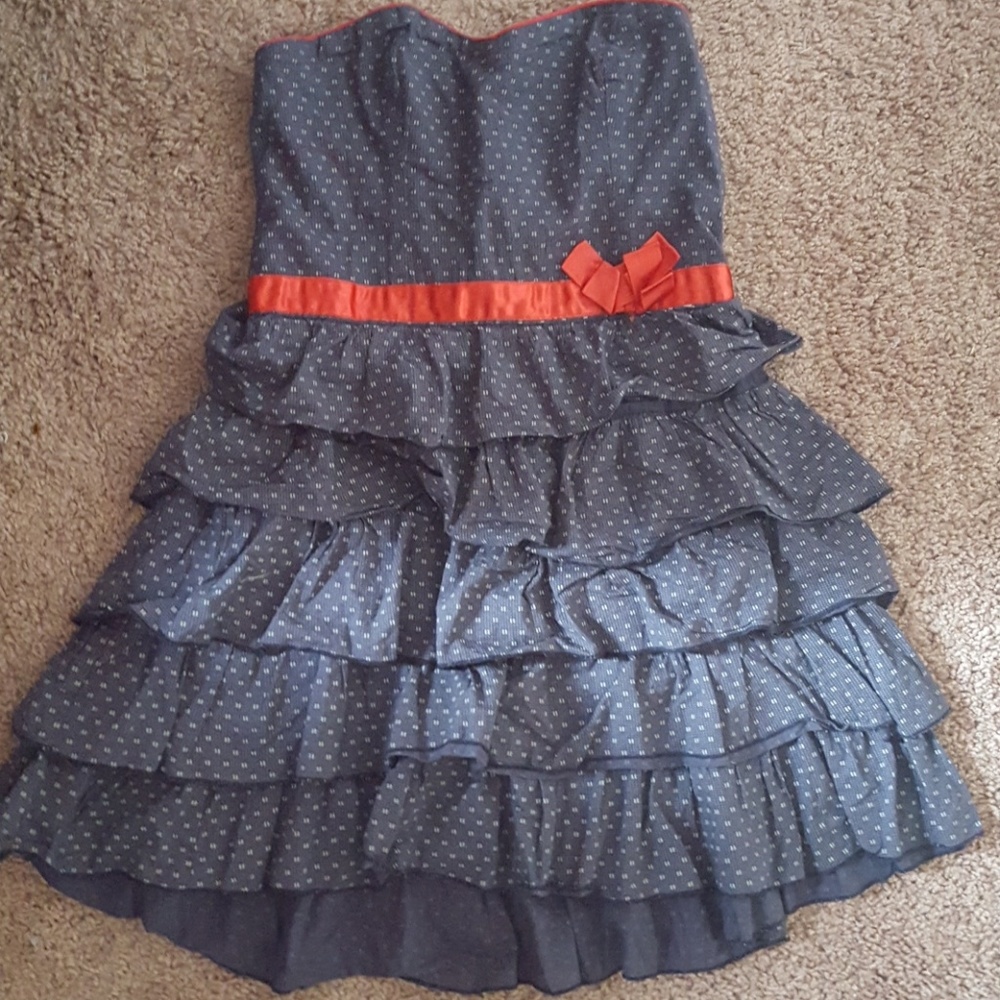 Strapless blouse